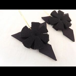Black Italian earrings